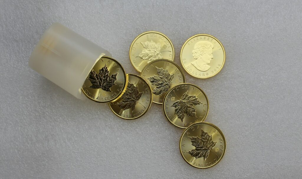 Gold Maples Leafs